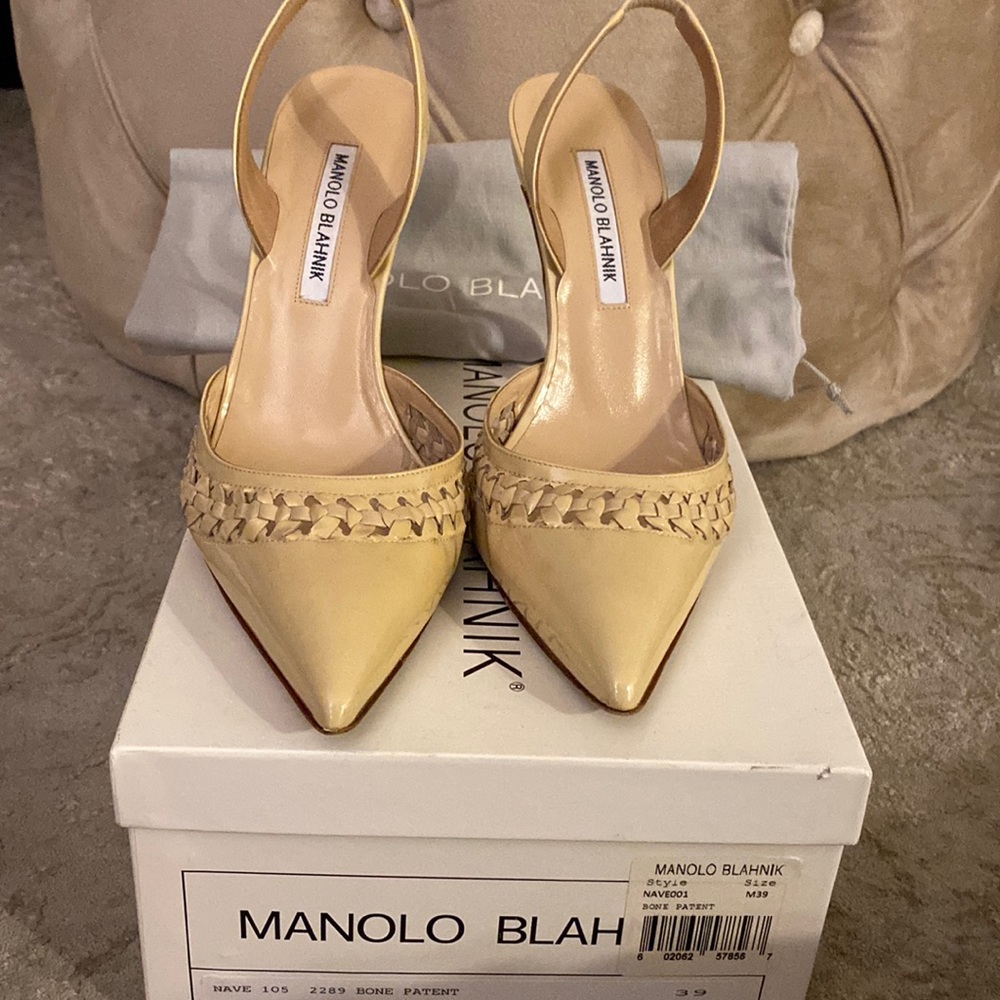 Manolo Blahnik bone patent slingback heels size 39